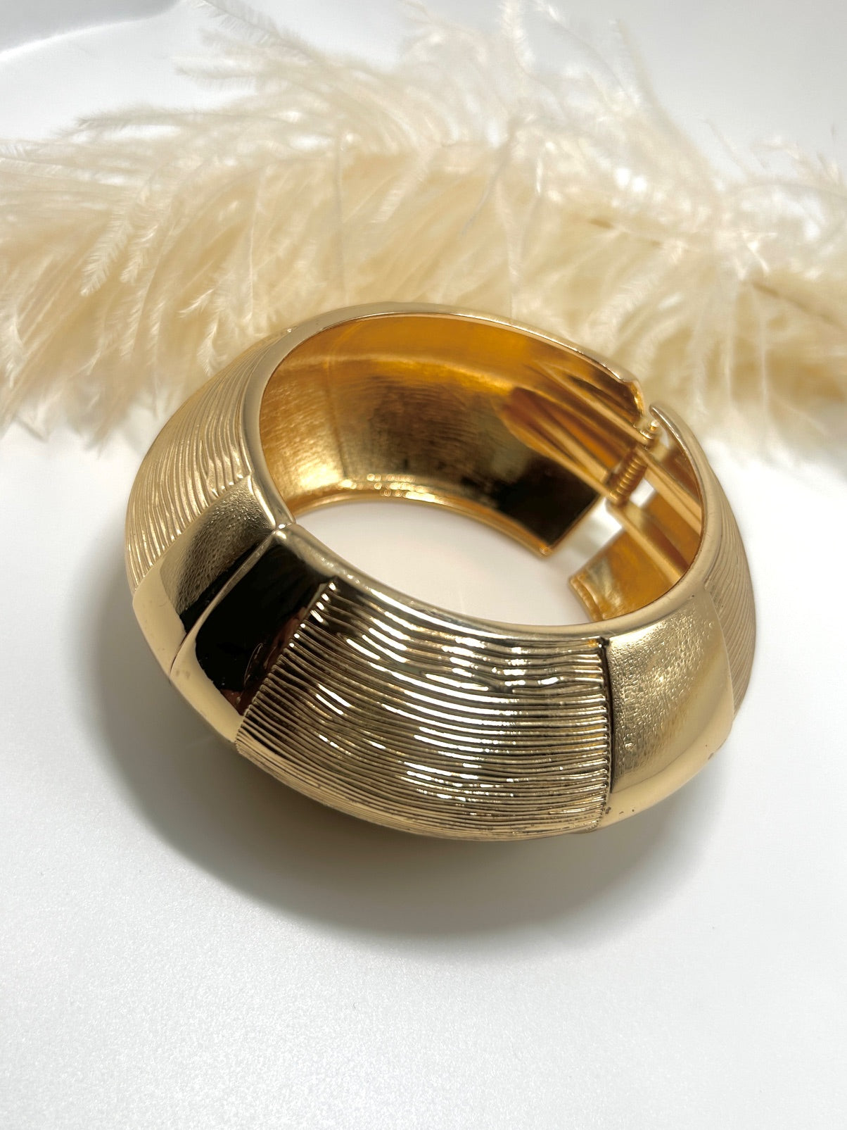 Alana Gold Bangle